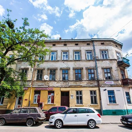 1 Bedroom Apartment Near Elizabeth'S The Cathedral Lviv Eksteriør bilde