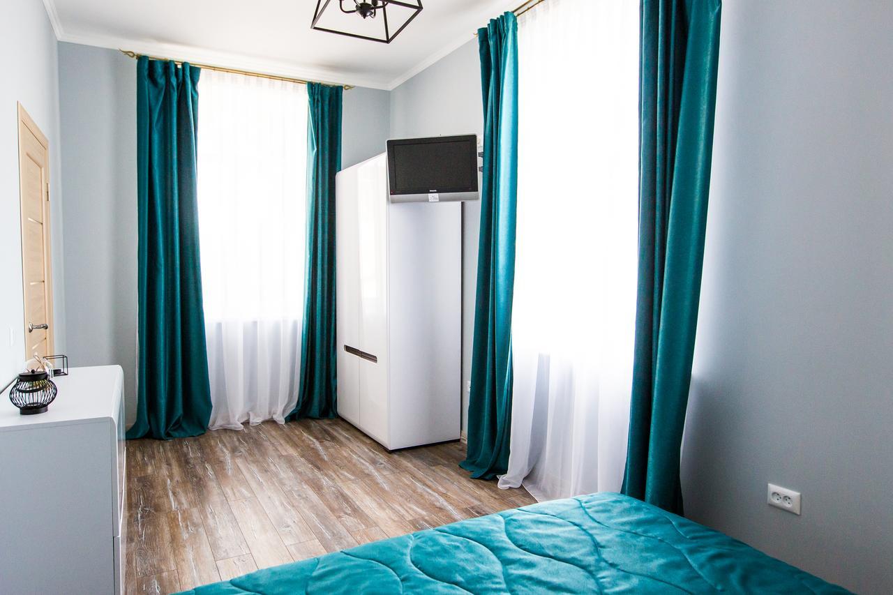 1 Bedroom Apartment Near Elizabeth'S The Cathedral Lviv Eksteriør bilde