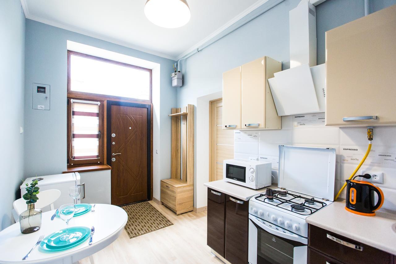 1 Bedroom Apartment Near Elizabeth'S The Cathedral Lviv Eksteriør bilde